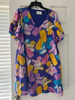 Colorful Brushstroke V-Neck Shift Dress - Purple, Yellow, Pink with pockets